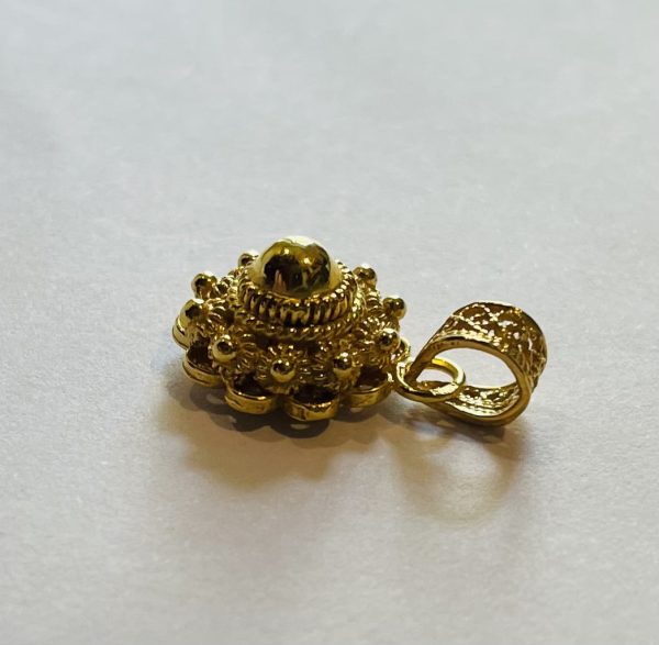 Gold Pendant with Zeeland Knoop 12mm - Image 4