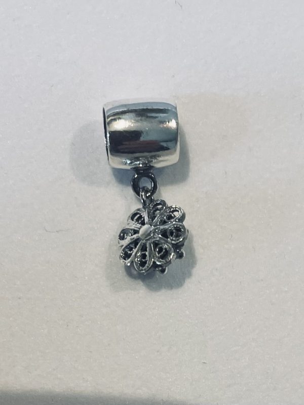 Silver Charm with Zeeland Knoop 8mm - Image 3