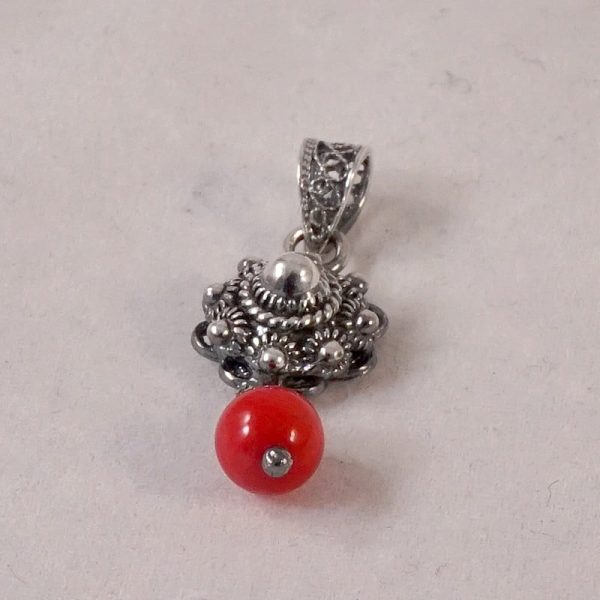 Silver Pendant with 10mm Zeeuwse Knoop and Red Coral - Image 3