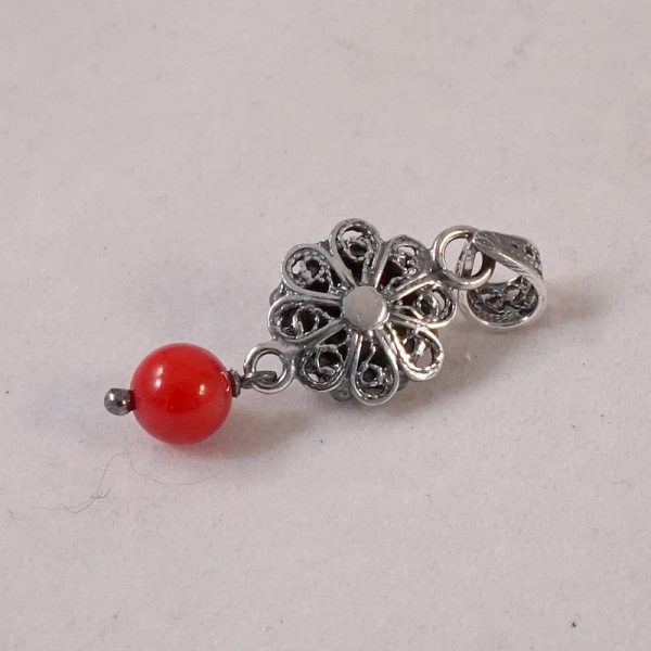 Silver Pendant with 10mm Zeeuwse Knoop and Red Coral - Image 9