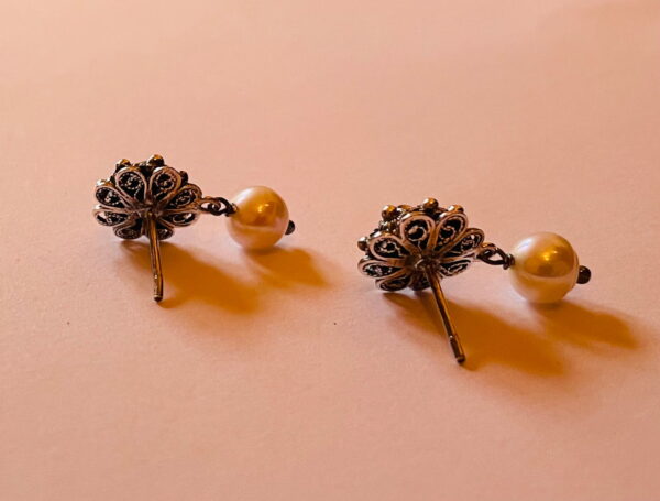 10mm Zeeuwse knoop Stud Earrings with Pearl - Image 4